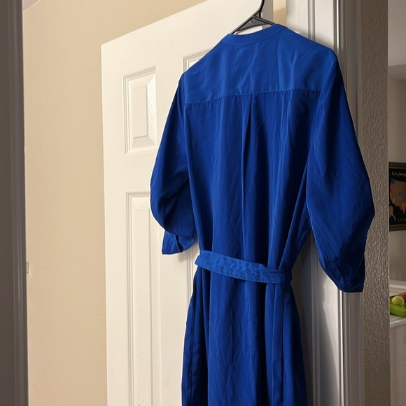 NWOT Express Women’s Royal Blue Shirt Dress in Medium, Super Soft/100% Polyester - Picture 4 of 5